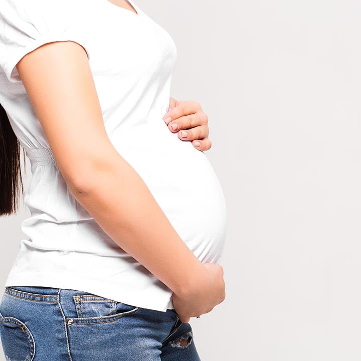 Przedłużanie rzęs w ciąży - o czym musisz pamiętać?