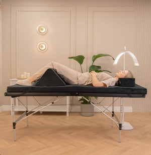 Klin poduszka kosmetyczna trójkąt pod nogi - Czarna - Studio Bay