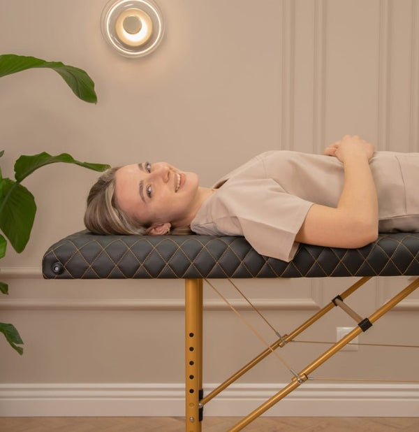 Pikowane łóżko kosmetyczne do stylizacji rzęs Space Gold - Czarne - Studio Bay