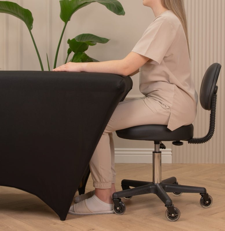 Prześcieradło na łóżko SPACE kosmetyczne z wycięciem na nogi - Studio Bay